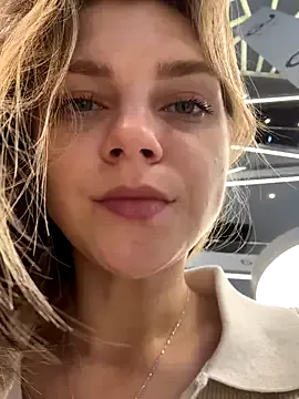 priya_sharma02 – webcam model profile photo Image 18