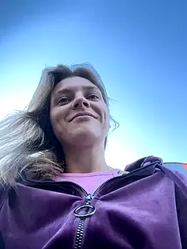 priya_sharma02 – webcam model profile photo Image 5