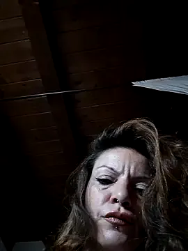 hotmilfbitch – webcam model profile photo Image 17