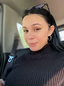 RedLipse – webcam model profile photo Image 3