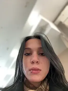 RedLipse – webcam model profile photo Image 6