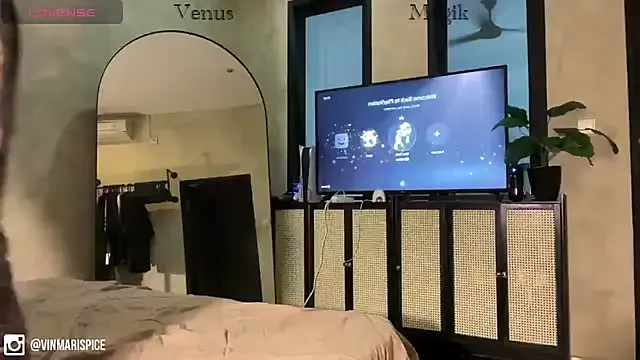 leo_kitty – webcam model profile photo Image 9