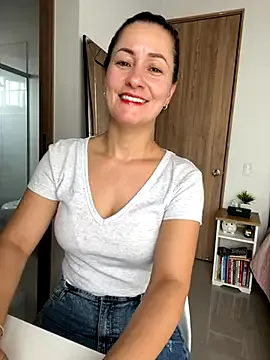 Hahaha_ha2 – webcam model profile photo Image 8