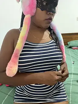 melana_love – webcam model profile photo Image 7