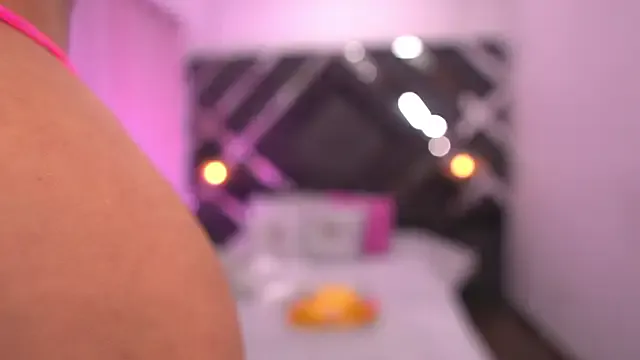 Mia_sweet80 – webcam model profile photo Image 9