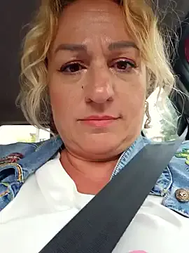 RollDolls – webcam model profile photo Image 3