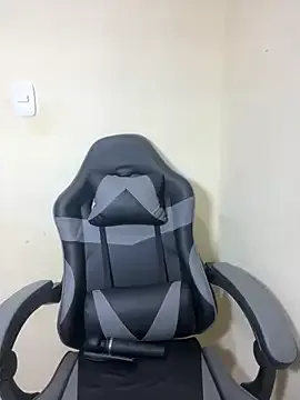 Samira-Summer – webcam model profile photo Image 15