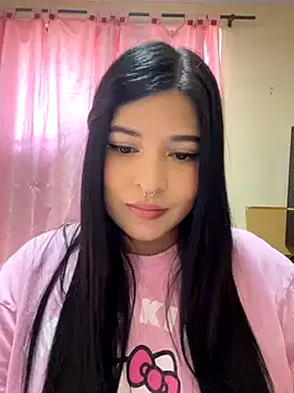 Samira-Summer – webcam model profile photo Image 6