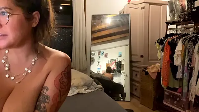 COLAMBIA_X_GURL – webcam model profile photo Image 2