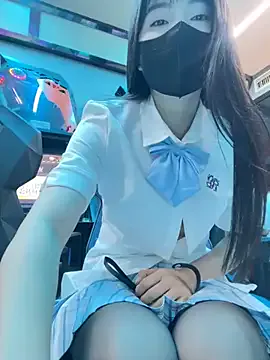 DollyTall – webcam model profile photo Image 4