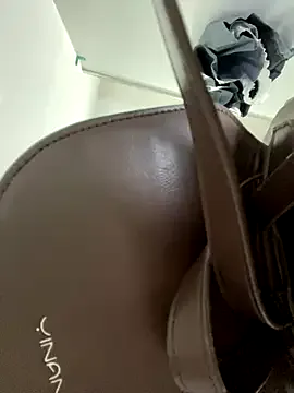 DollyTall – webcam model profile photo Image 9