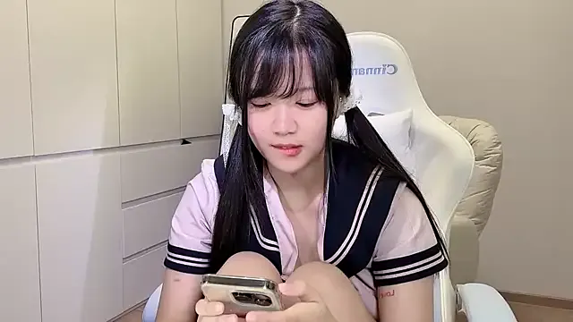 curvyflawless – webcam model profile photo Image 2