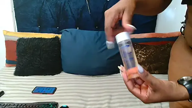 jacques_season – webcam model profile photo Image 14