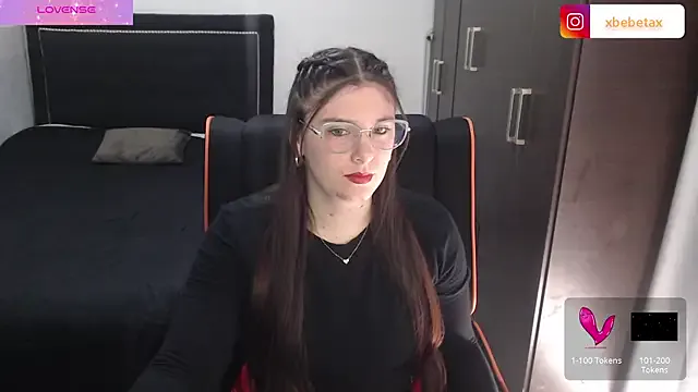 curvyflawless – webcam model profile photo Image 12