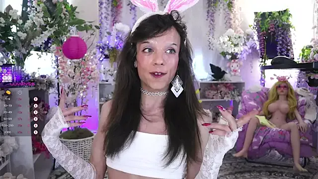 Regina_5 – webcam model profile photo Image 2