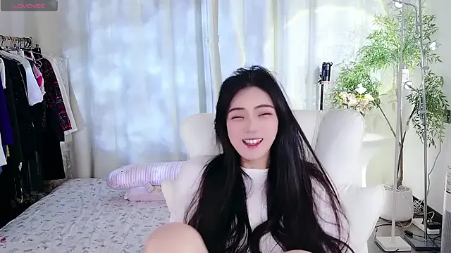 RollDolls – webcam model profile photo Image 18