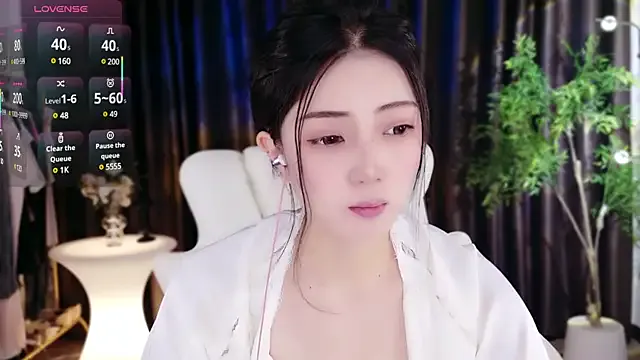 RollDolls – webcam model profile photo Image 2