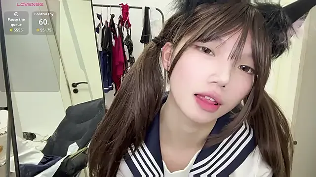 golden_girl_house – webcam model profile photo Image 15