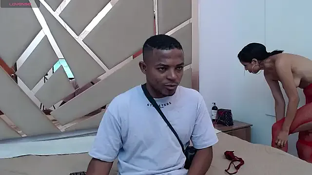 approche_toi_petite – webcam model profile photo Image 19