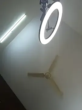 hornyshow_tv – webcam model profile photo Image 14