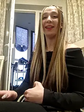 V-Hot-Sweti – webcam model profile photo Image 12