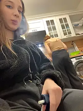 V-Hot-Sweti – webcam model profile photo Image 8