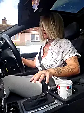 husa_Malikaa – webcam model profile photo Image 6