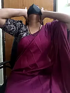 Nicoleevien – webcam model profile photo Image 8