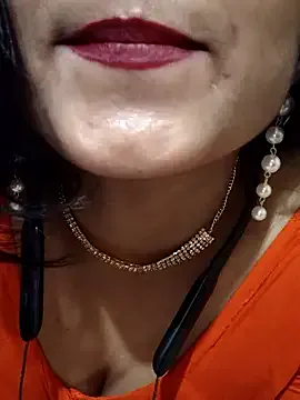 HRB_HAPPY – webcam model profile photo Image 4