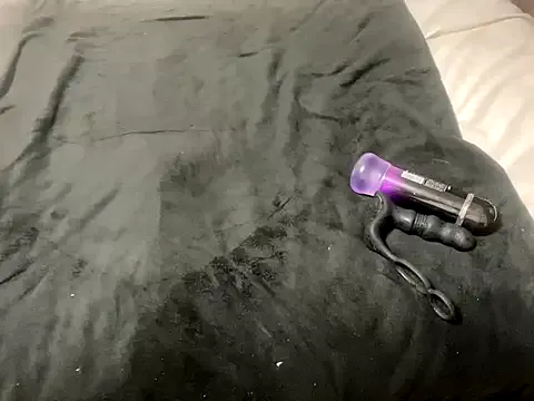 husa_Malikaa – webcam model profile photo Image 2