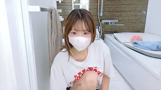 EmiliaCatalina – webcam model profile photo Image 11