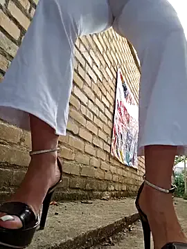 Cute-Simmi69 – webcam model profile photo Image 8