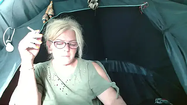 PumaShyXD – webcam model profile photo Image 9