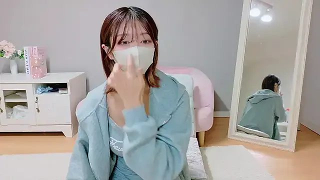 jacques_season – webcam model profile photo Image 7