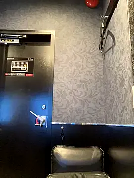 AllaTousNew – webcam model profile photo Image 11