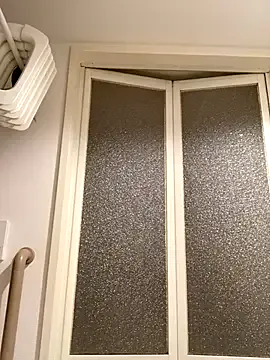 AllaTousNew – webcam model profile photo Image 15