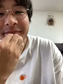 AllaTousNew – webcam model profile photo Image 4