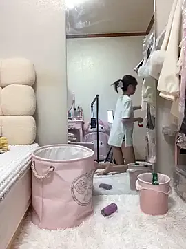 husa_Malikaa – webcam model profile photo Image 17