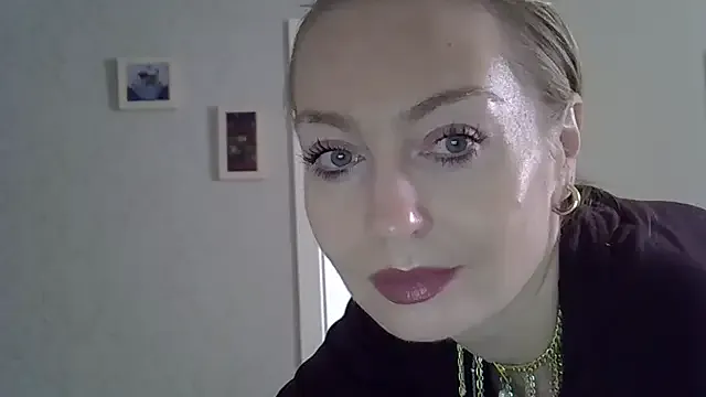 Naty_Santos – webcam model profile photo Image 17