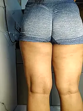 RollDolls – webcam model profile photo Image 18