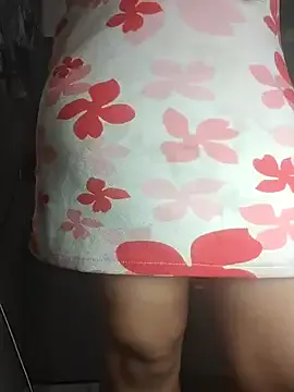 RollDolls – webcam model profile photo Image 4