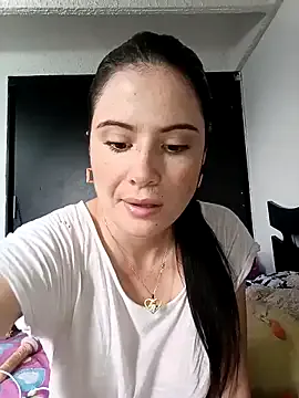 Anaya77 – webcam model profile photo Image 18